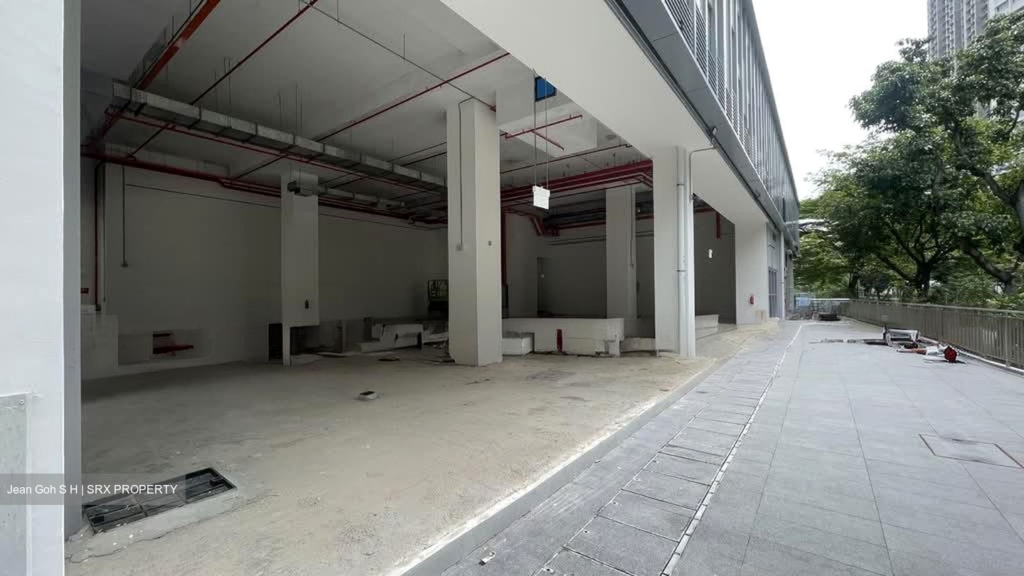 Space 18 (D12), Factory #557779151